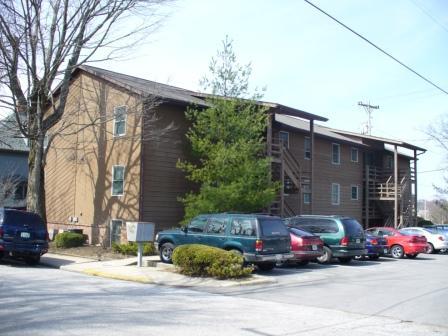 527 E Smith Ave, Unit Henderson Crossing in Bloomington, IN - Foto de edificio - Building Photo