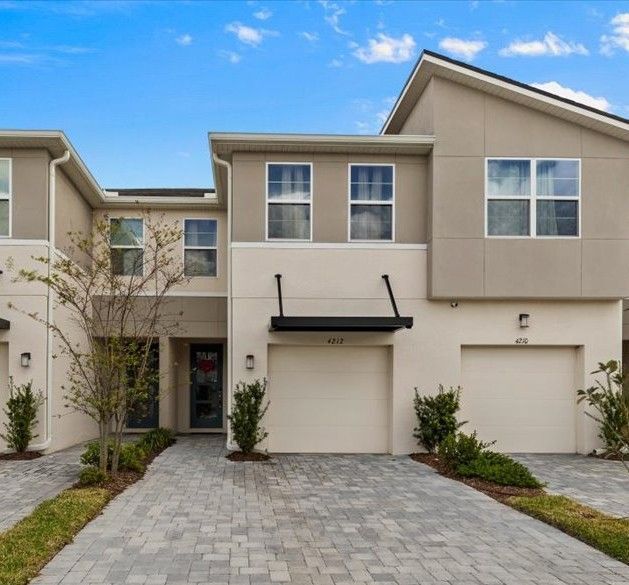 4212 Cloud Hopper Wy in Lutz, FL - Building Photo