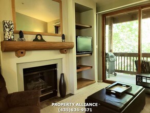 1600 Pinebrook Blvd-Unit -#I9 in Park City, UT - Building Photo - Building Photo