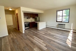 415 Wisconsin in Madison, WI - Building Photo - Interior Photo