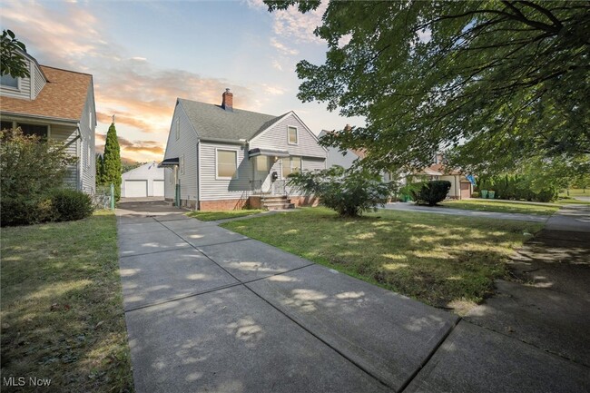 property at 15705 Fernway Dr