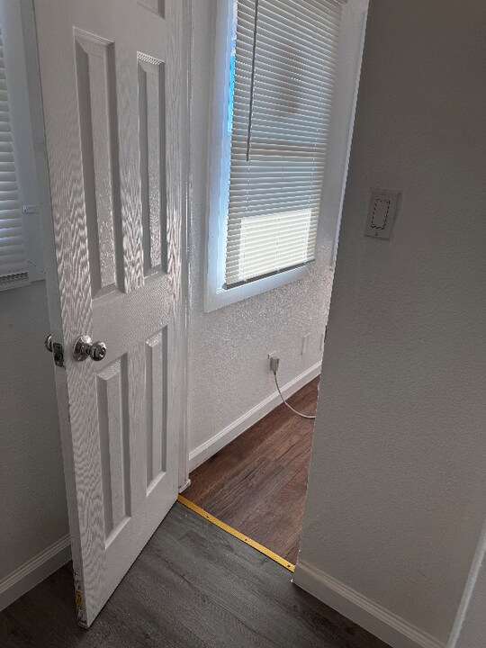 8557 Juniper Ave in Fontana, CA - Foto de edificio