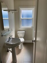 293 Mather St in Oakland, CA - Building Photo - Building Photo
