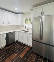4191 Walnut St NE in St. Petersburg, FL - Building Photo - Building Photo