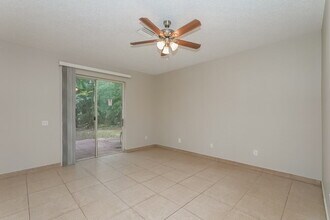 8723 Morrison Oaks Ct in Tampa, FL - Building Photo - Building Photo