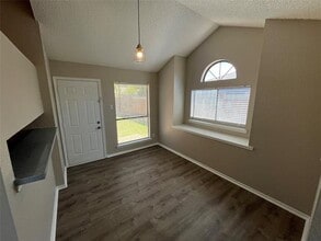 1520 Taylorcrest Dr in Dallas, TX - Building Photo - Building Photo