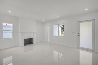 4112 SW 9th Terrace in Miami, FL - Building Photo - Building Photo