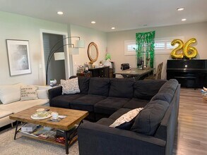 835 N Raymond Ave in Pasadena, CA - Building Photo - Building Photo