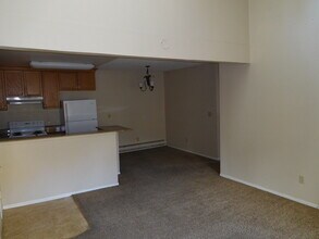103 Camino Alto, Unit 162condo NCA in Vallejo, CA - Building Photo - Building Photo