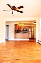 48 N Champlain St in Burlington, VT - Building Photo