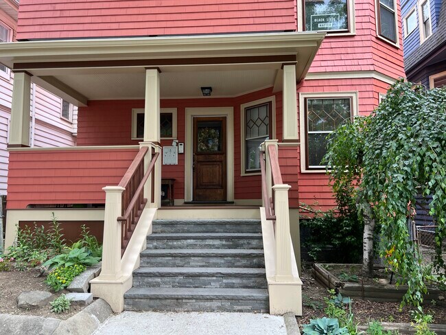 182 Magazine St, Unit 1