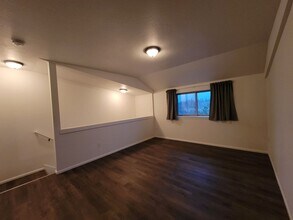 40224 Reuben Leigh Rd in Lowell, OR - Building Photo - Building Photo