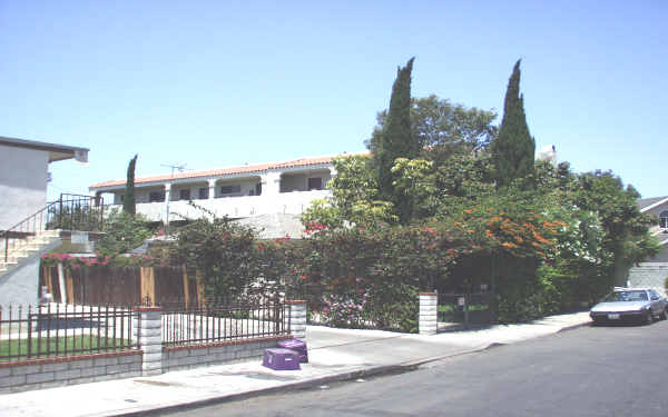 1633 Stanley Ave in Long Beach, CA - Foto de edificio - Building Photo