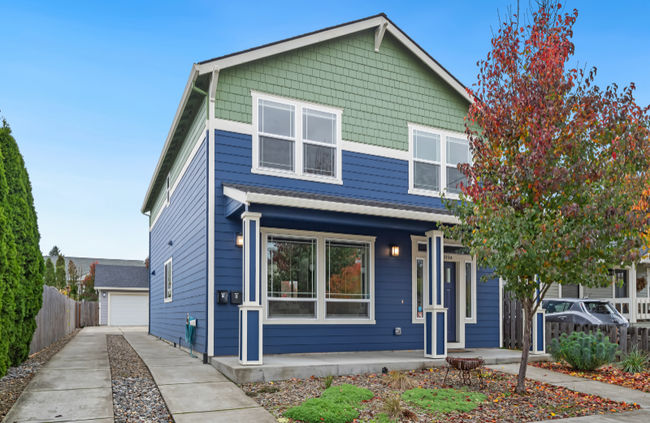 4919 SE 79th Ave in Portland, OR - Foto de edificio - Building Photo