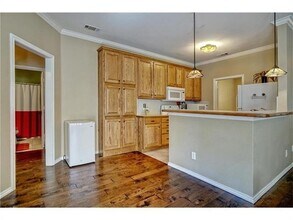 2605 N Locust St in Denton, TX - Building Photo - Building Photo