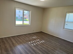 2843-2845 2nd Ave in Sacramento, CA - Foto de edificio - Building Photo