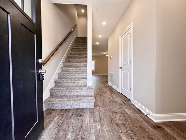 1172 Meadowhill Ln in Clarksville, TN - Building Photo - Building Photo