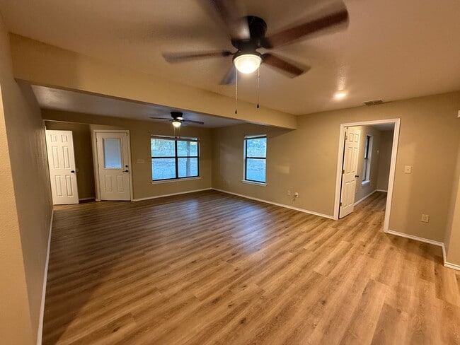 2100 Farm To Market Rd 2722 in New Braunfels, TX - Building Photo - Building Photo