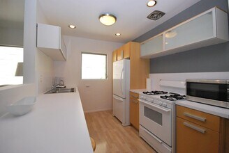 1145 Larrabee St in West Hollywood, CA - Building Photo - Building Photo