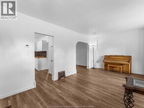 1133 Moy Ave in Windsor, ON - Building Photo - Building Photo