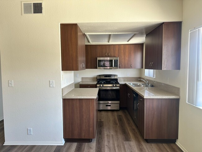 800 E Rte 66, Unit 25 in Glendora, CA - Building Photo - Building Photo