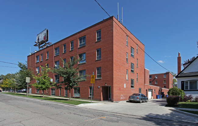 1071 Eglinton Ave W in Toronto, ON - Building Photo - Primary Photo