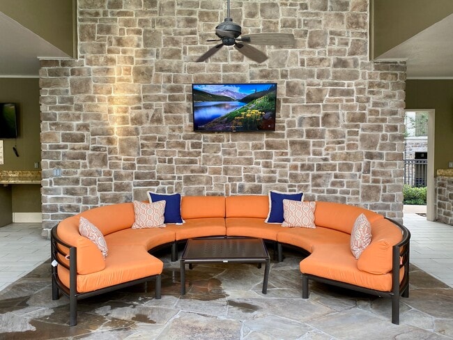 The Woodlands Lodge