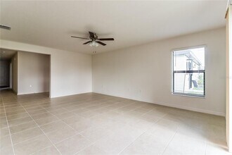 2127 Peyto Wy in Lakeland, FL - Building Photo - Building Photo