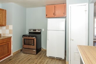 2105 Medaris Rd NW in Huntsville, AL - Building Photo - Building Photo