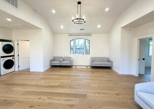 3484 Waverley St in Palo Alto, CA - Building Photo - Building Photo