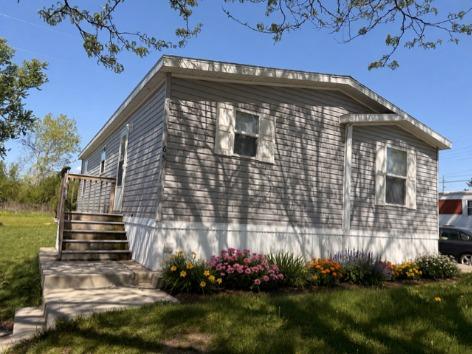 property at 65 Fairlane Ct