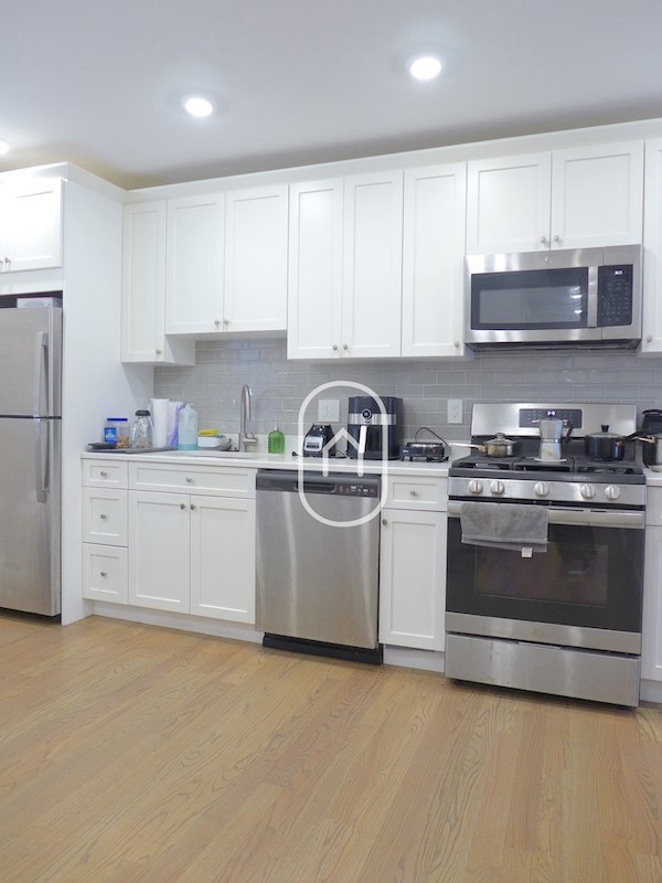 44 Woodward Ave, Unit 3