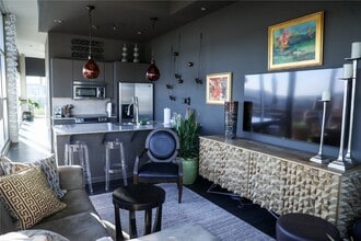 609 W Dickson St in Fayetteville, AR - Building Photo - Building Photo