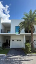2526 Pierce St in Hollywood, FL - Building Photo