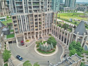 388-3388 Prince of Wales Dr in Mississauga, ON - Building Photo - Building Photo