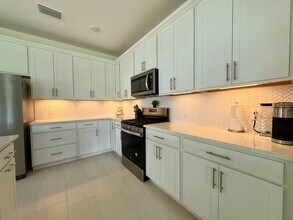 12461 Basalt Ln in Alva, FL - Building Photo - Building Photo