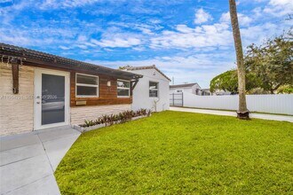 27 Suffolk Ave in Hialeah, FL - Building Photo - Building Photo