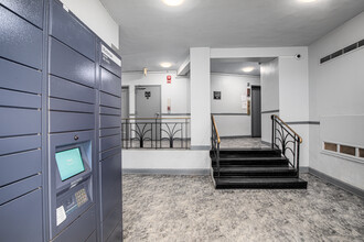 Richman Towers in Washington, DC - Building Photo - Lobby