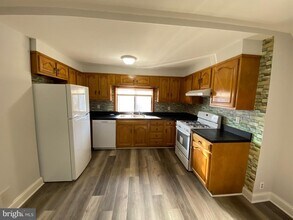 338 Gusryan St in Baltimore, MD - Building Photo - Building Photo