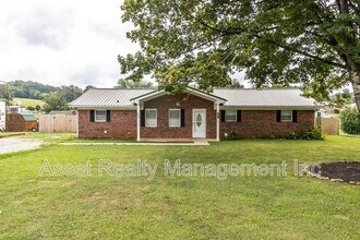 2821 Vicksburg Ln in Strawberry Plains, TN - Building Photo - Building Photo