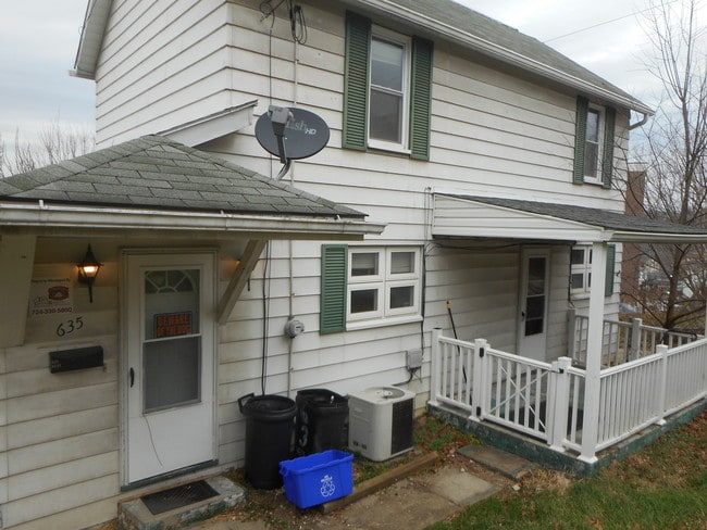 property at 635 Wood St