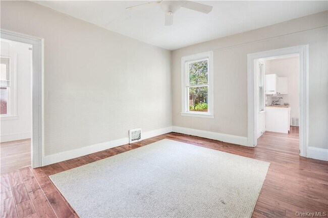 163 Union St in Poughkeepsie, NY - Building Photo - Building Photo