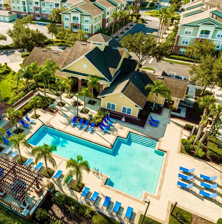 Town Center At Lakeside Village in Lakeland, FL - Building Photo