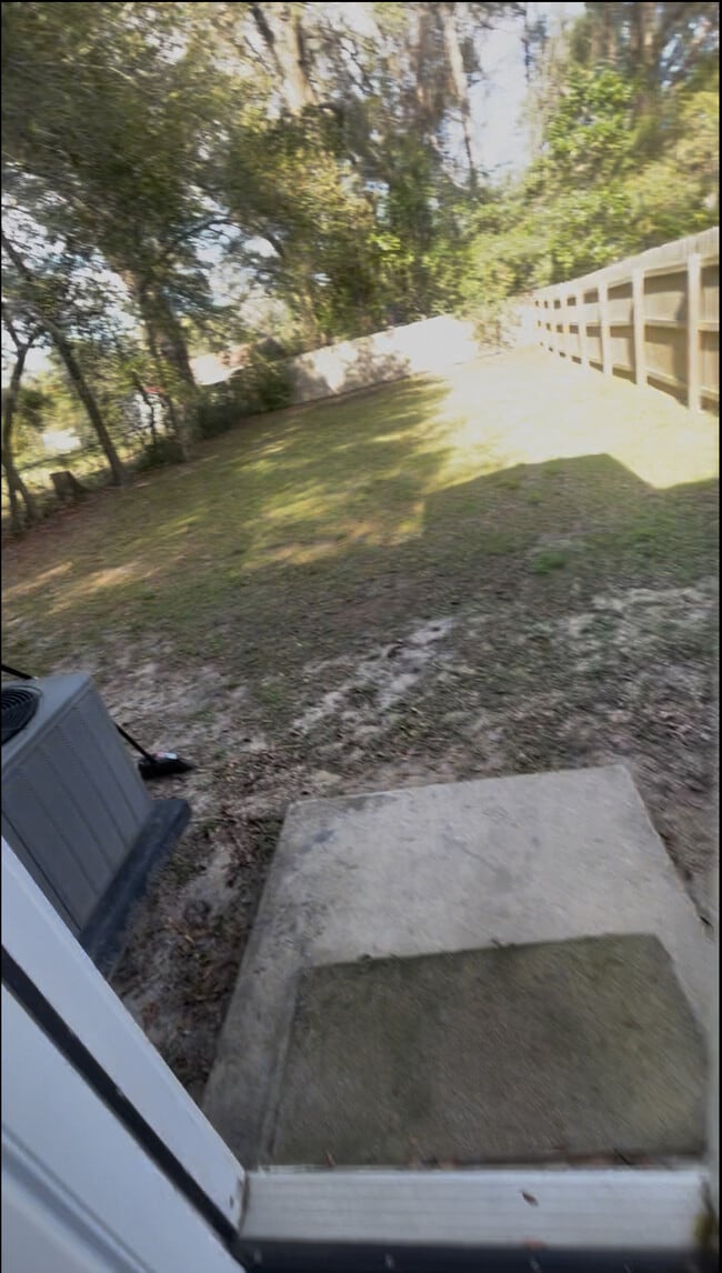 867 S Brett St, Unit 867 in Crestview, FL - Foto de edificio - Building Photo