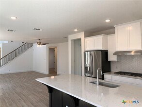 1048 Easy Gruene in New Braunfels, TX - Building Photo - Building Photo