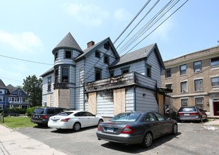 1471 Chapel St in New Haven, CT - Building Photo - Building Photo