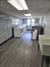 450 Plum Creek Dr, Unit 108 in Wheeling, IL - Foto de edificio - Building Photo