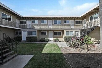 Miramar in Santa Clara, CA - Foto de edificio - Building Photo
