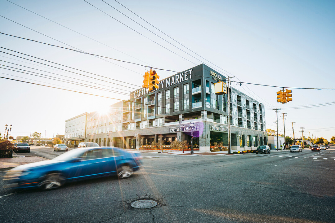 Block 600 in Lansing, MI - Building Photo