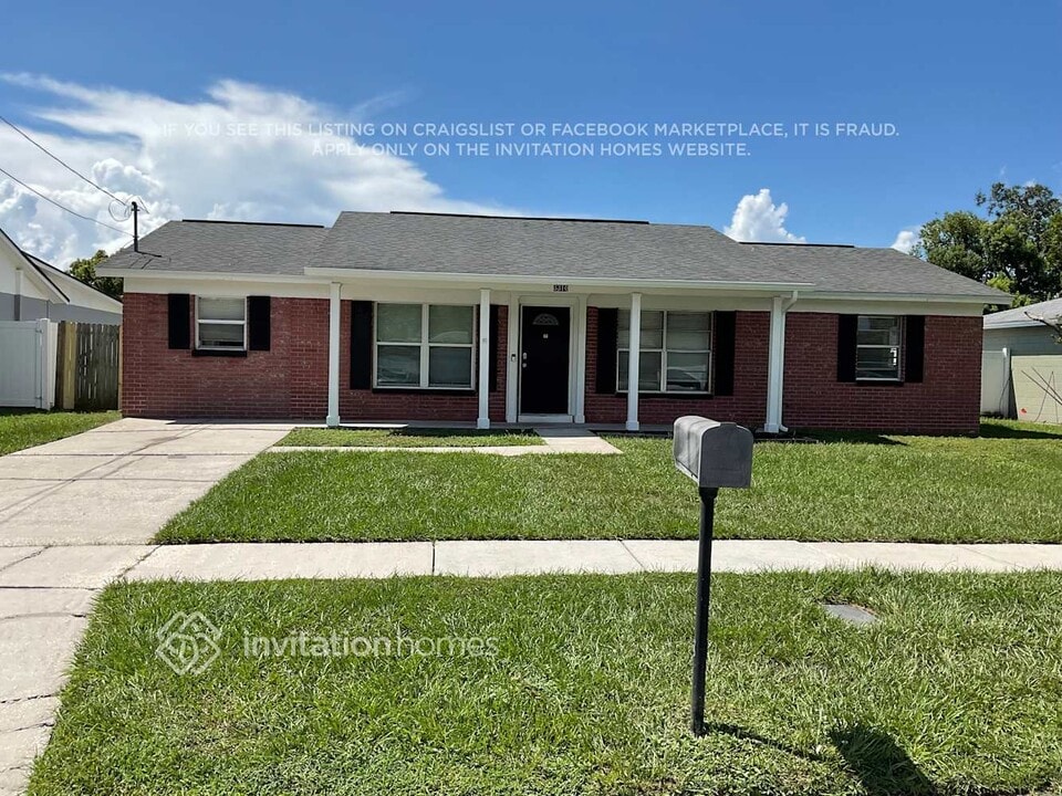 3310 W Paris St in Tampa, FL - Building Photo